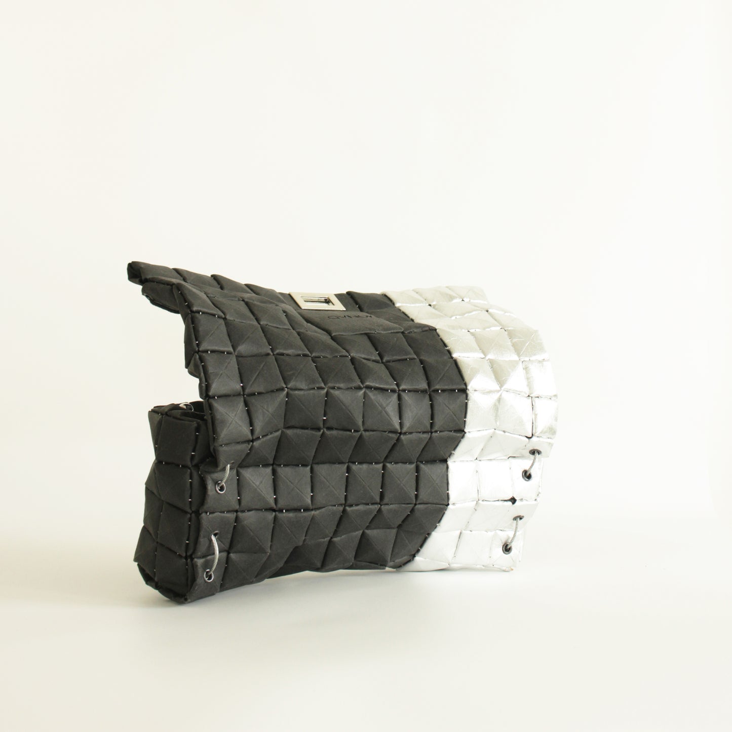 POUCH BAG DUO BLACK & SILVER