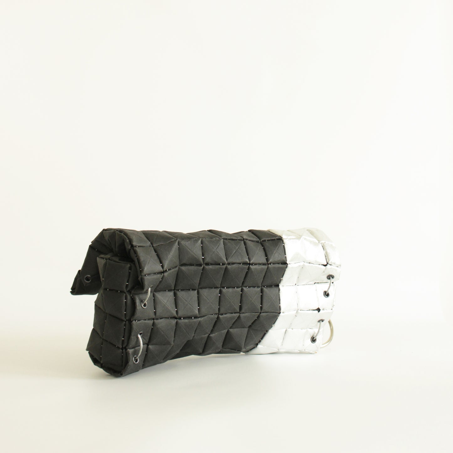 POUCH BAG DUO BLACK & SILVER