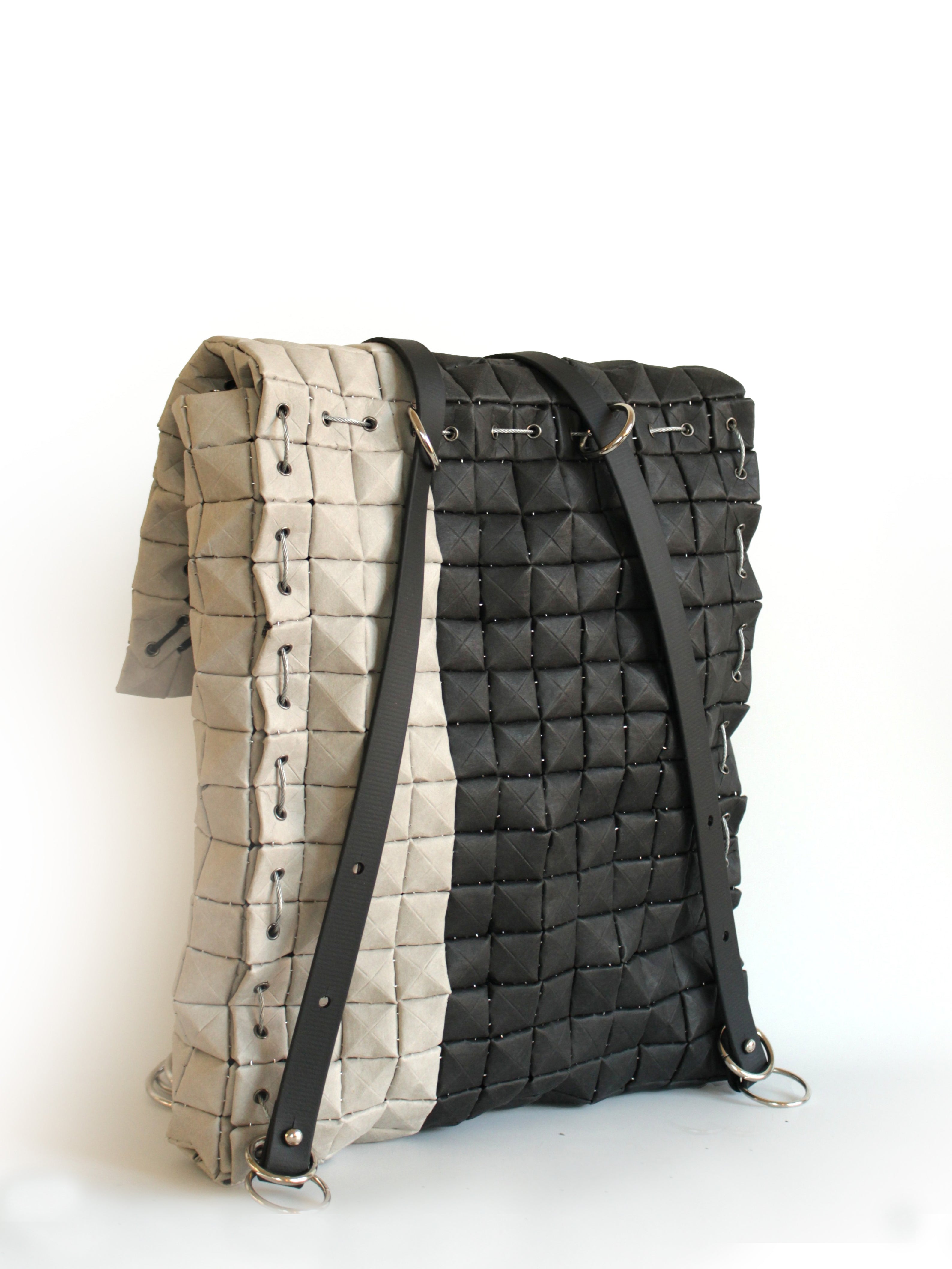 BACKPACK REGULAR BLACK & STONE