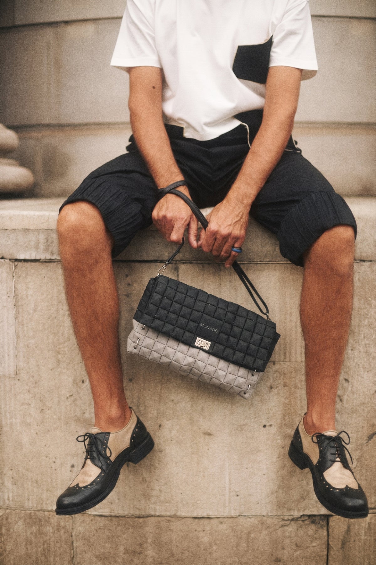 CLUTCH BAG DUO BLACK & STONE