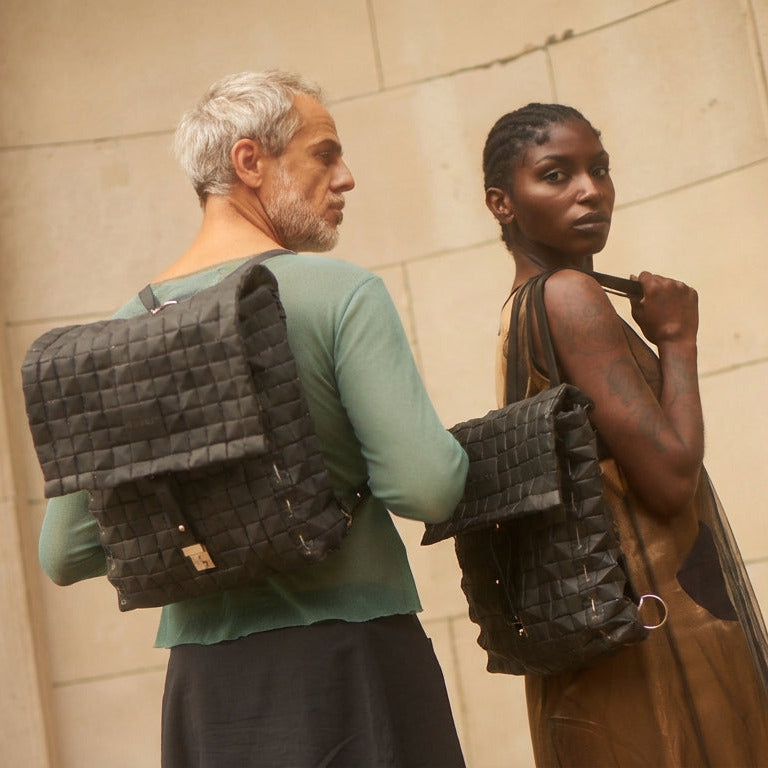 BACKPACK REGULAR BLACK & DUNE